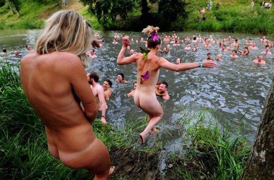 naked1