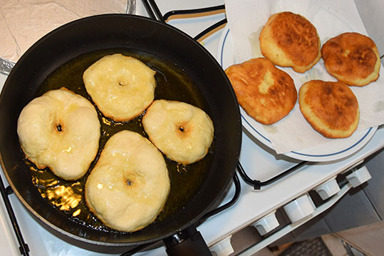 biologiko-stafidopsomo