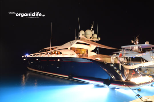 milos-adamantas-11