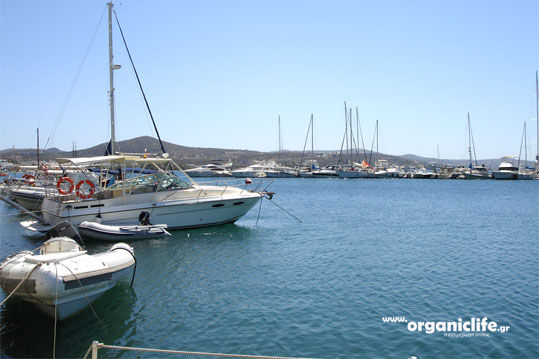 milos-adamantas-5